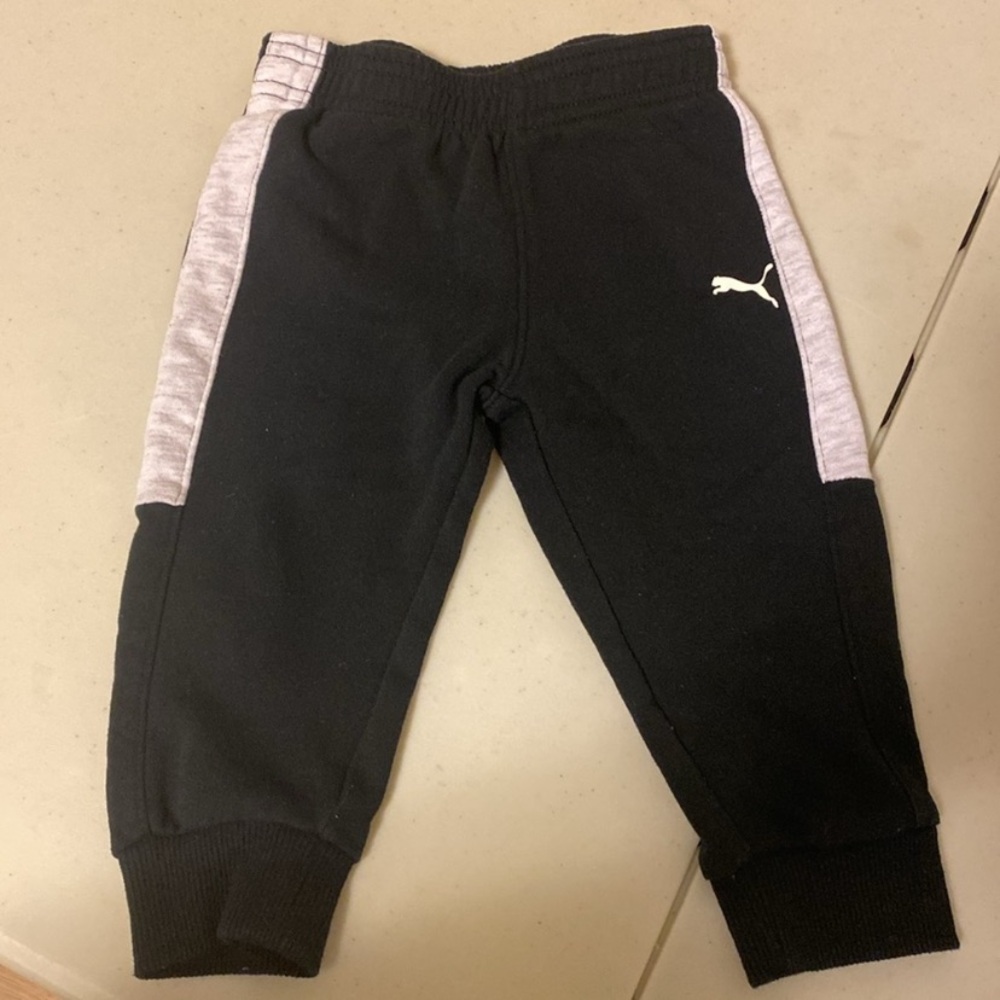 Kids puma zip up hoodie and joggers set - Picture 7 of 8